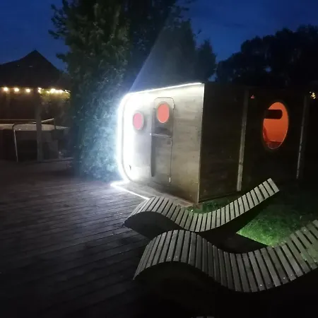 خيمة فخمة Z Jacuzzi Sepopol