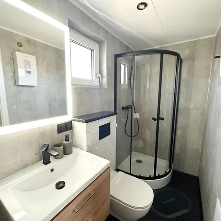 خيمة فخمة Z Jacuzzi Sepopol *