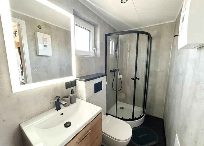 Роскошный шатер Z Jacuzzi Sepopol *